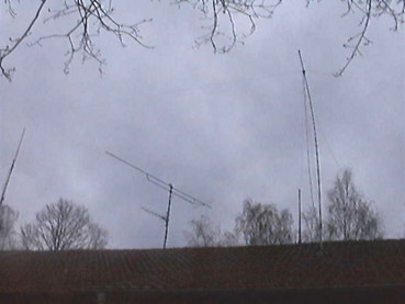 Die Antennenanlage auf dem Dach