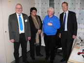 Bei DL0IL,  vlnr Georg Westbeld DL3YAT DV G, MdEP Sabine Verheyen, Roland Wegner DC2LW, MdEP Axel Voss