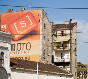 who the hell cut up these two buildings?