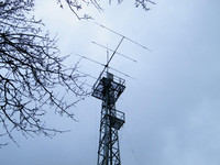 Der neue Beam auf dem Gitterturm.