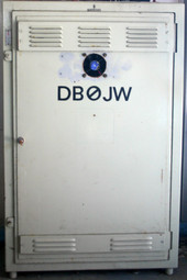 DB0JW: Alter Bakenschrank bis 2008 (Außenansicht)