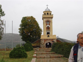 Memorial Statue near City Nis