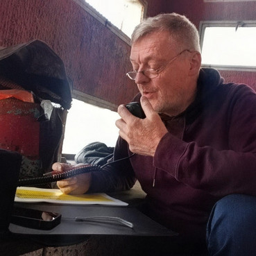 Ulli DL4WAT macht Funkbetrieb im Schlegelturm.