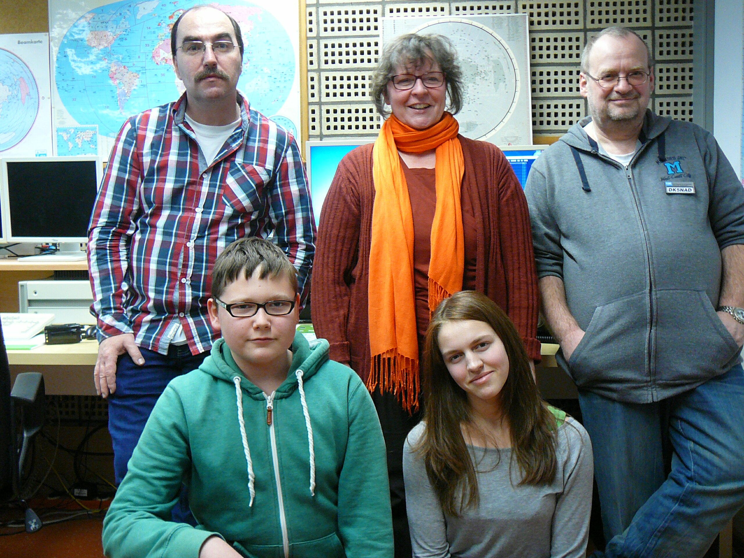 Jörg, DC9JVN; Pascal, DE7PAN; Andrea, DL1WIN; Lea und Andy, DK5NAD (von links)